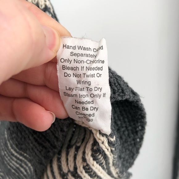 CABI 885 Trident Sweater Vest Knit Top Layering Grey Ribbed Knit S Women Tank - Picture 7 of 7